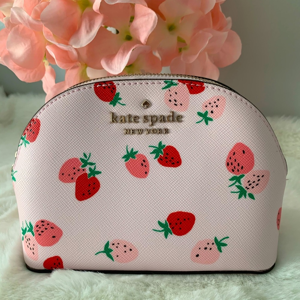 ❌SOLD wild strawberries domed cosmetic case